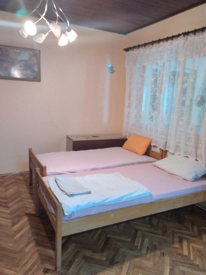 2 Haloszobas Apartman Kanjiža Buitenkant foto